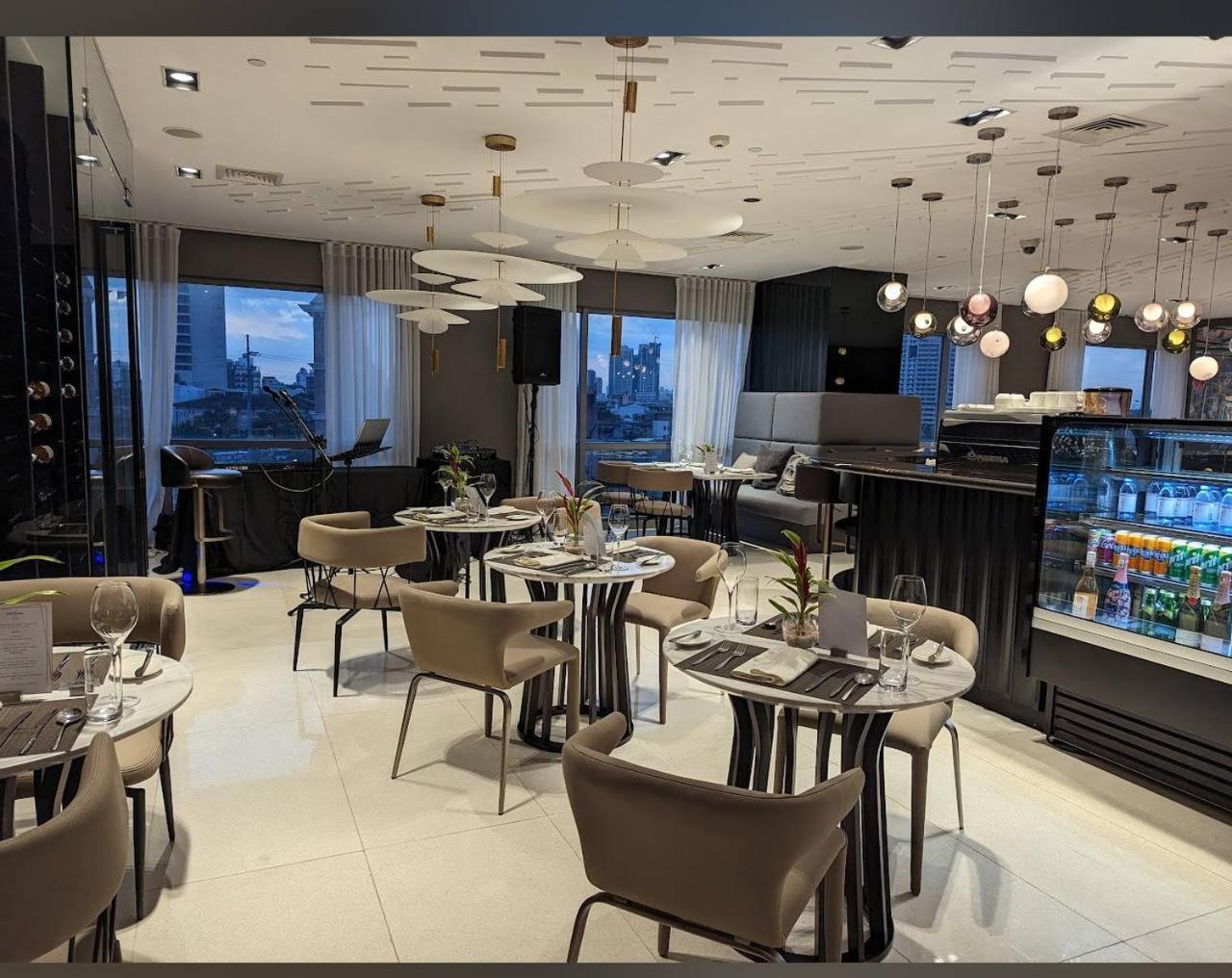 Acqua Private Residences - Iguazu Tower, Mandaluyong - Makati エクステリア 写真